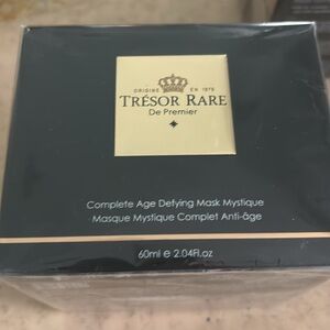 Tresor Rare complete age defying mask mystique NIB